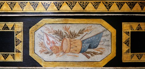 Baltimore Winterthur table detail left 8401wpl